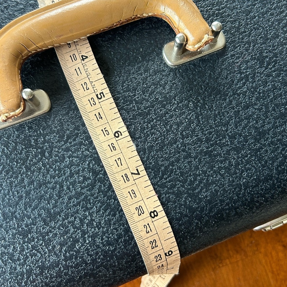 VINTAGE McBrine Cosmetics Train Case Luggage EUC - Picture 16 of 16